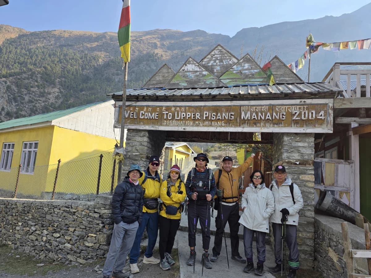 Annapurna Circuit Trek with Tilicho Lake - 15 Days